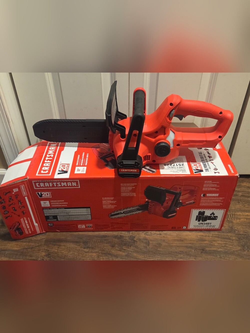 CRAFTSMAN V20 10” CORDLESS BATTERY CHAINSAW CMCCS61001 Tool Only